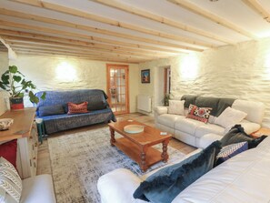 Living area - Penally Mews (Cardigan)