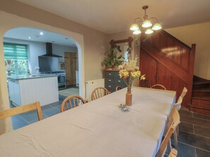 Dining - Penally Mews (Cardigan)