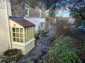 Cottage | Property grounds - Penally Mews (Cardigan)