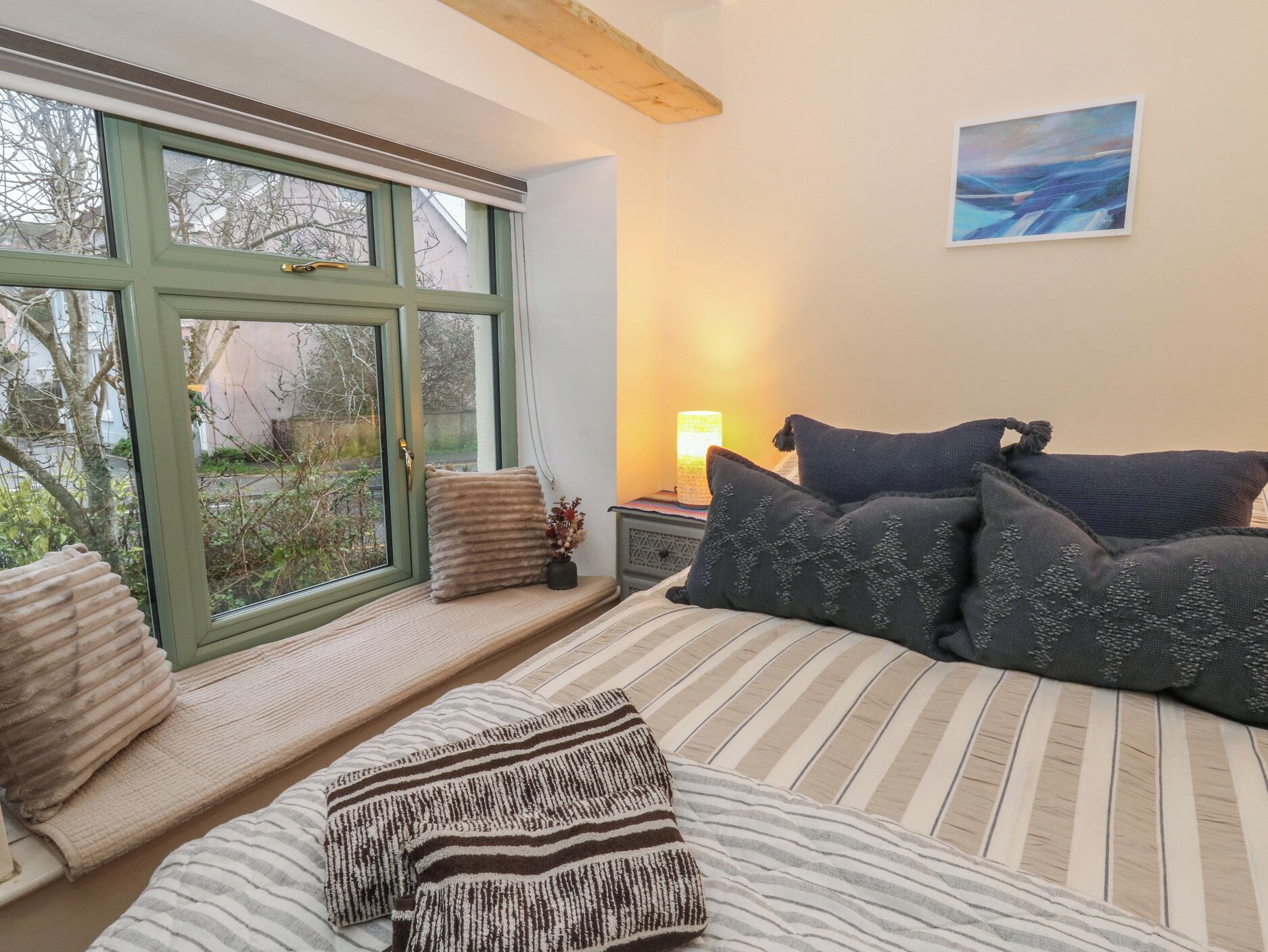 6 bedrooms, individually decorated, individually furnished, free WiFi