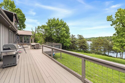 Hickory Haven-Direct Lake Access-Furnished Patio