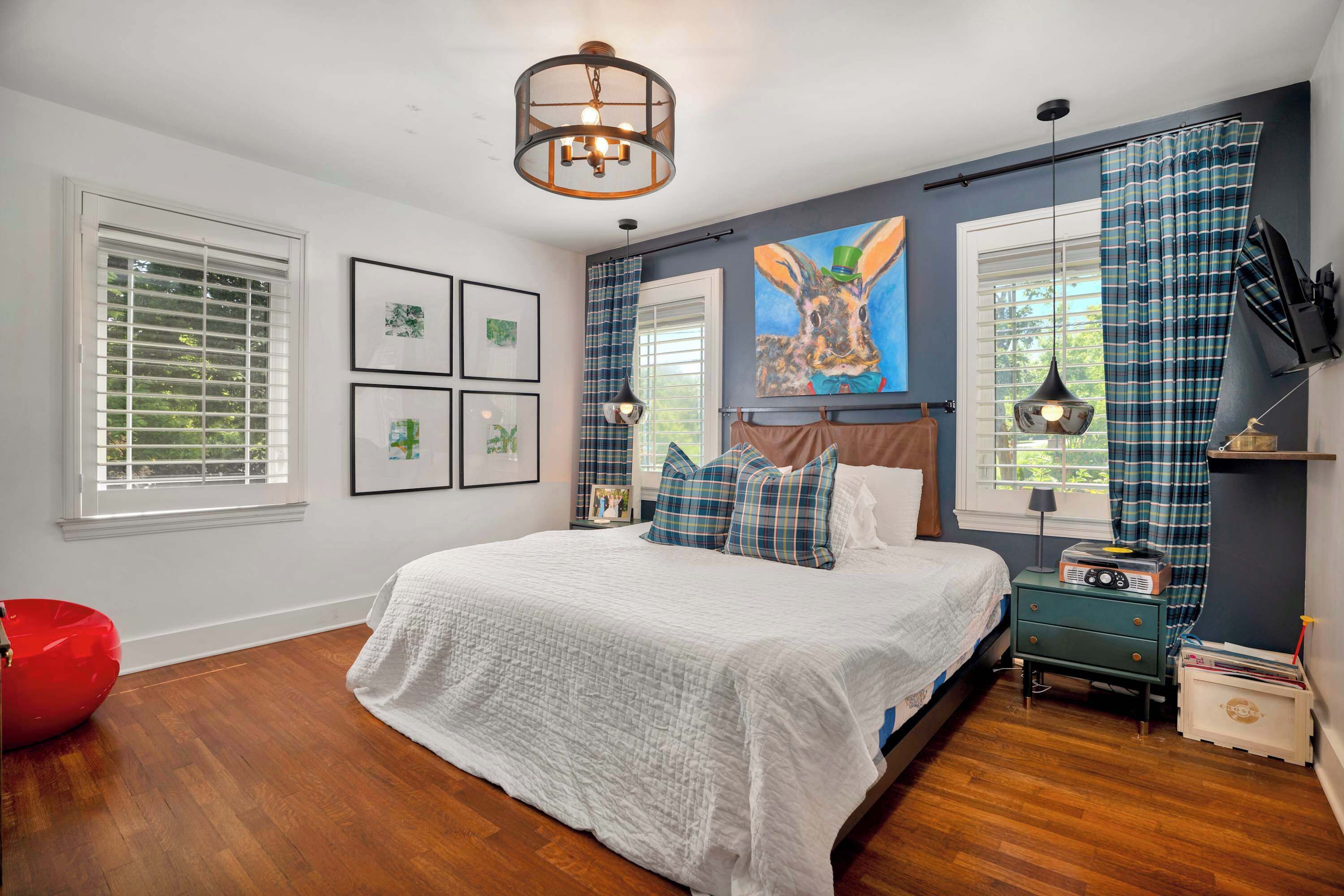 3 bedrooms, desk, iron/ironing board, WiFi