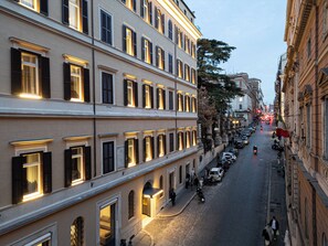 مدخل المنشأة