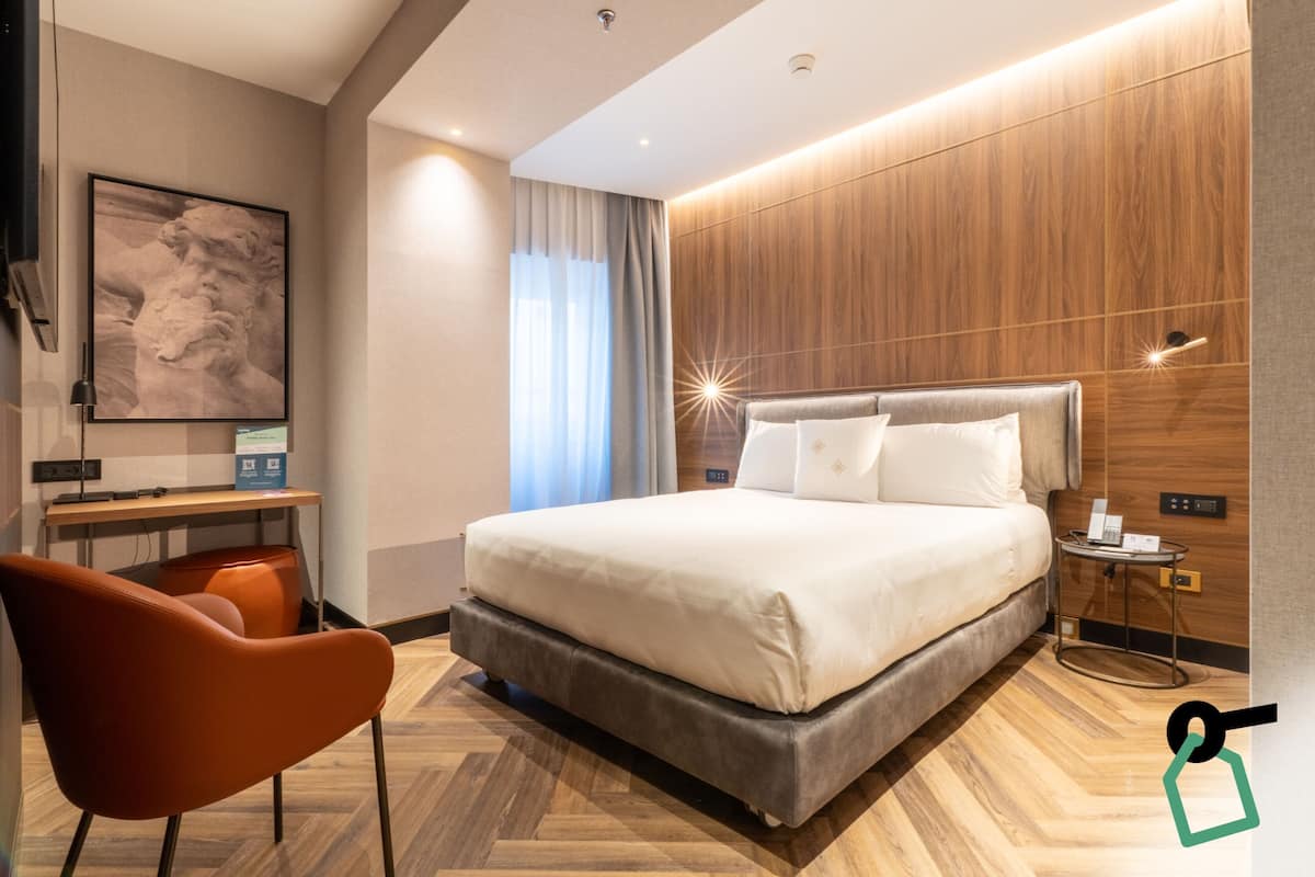 迷你吧、房內夾萬、書桌、免費嬰兒床