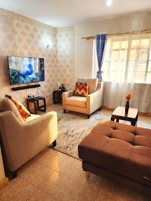 Smart TV - Cozy 2bedroom Apartment Near JKIA (Nairobi)