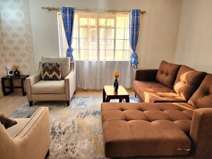 Smart TV - Cozy 2bedroom Apartment Near JKIA (Nairobi)