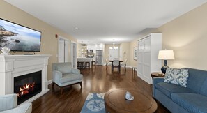 TV, fireplace - York Beach 1BR- Sleeps 6, Balcony, Fireplace,Indoor Pool & Ocean Peek (York)