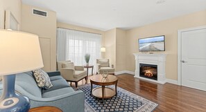TV, fireplace