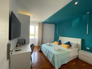 WiFi, bed sheets - Deluxe Room with Balcony 3, Wi-Fi and Air Conditioning (Olbia)
