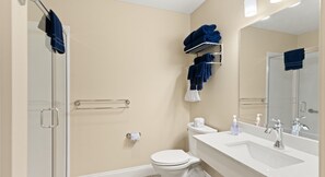 Towels - Bright York Beach Studio Condo | Full Kitchen, Fireplace & Ocean View (York)
