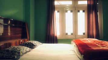 Single Room, 1 Double Bed, Mountain View, Ground Floor