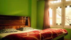 Single Room, 1 Double Bed, Mountain View, Ground Floor - Prifrost Homesaty (Sangla)