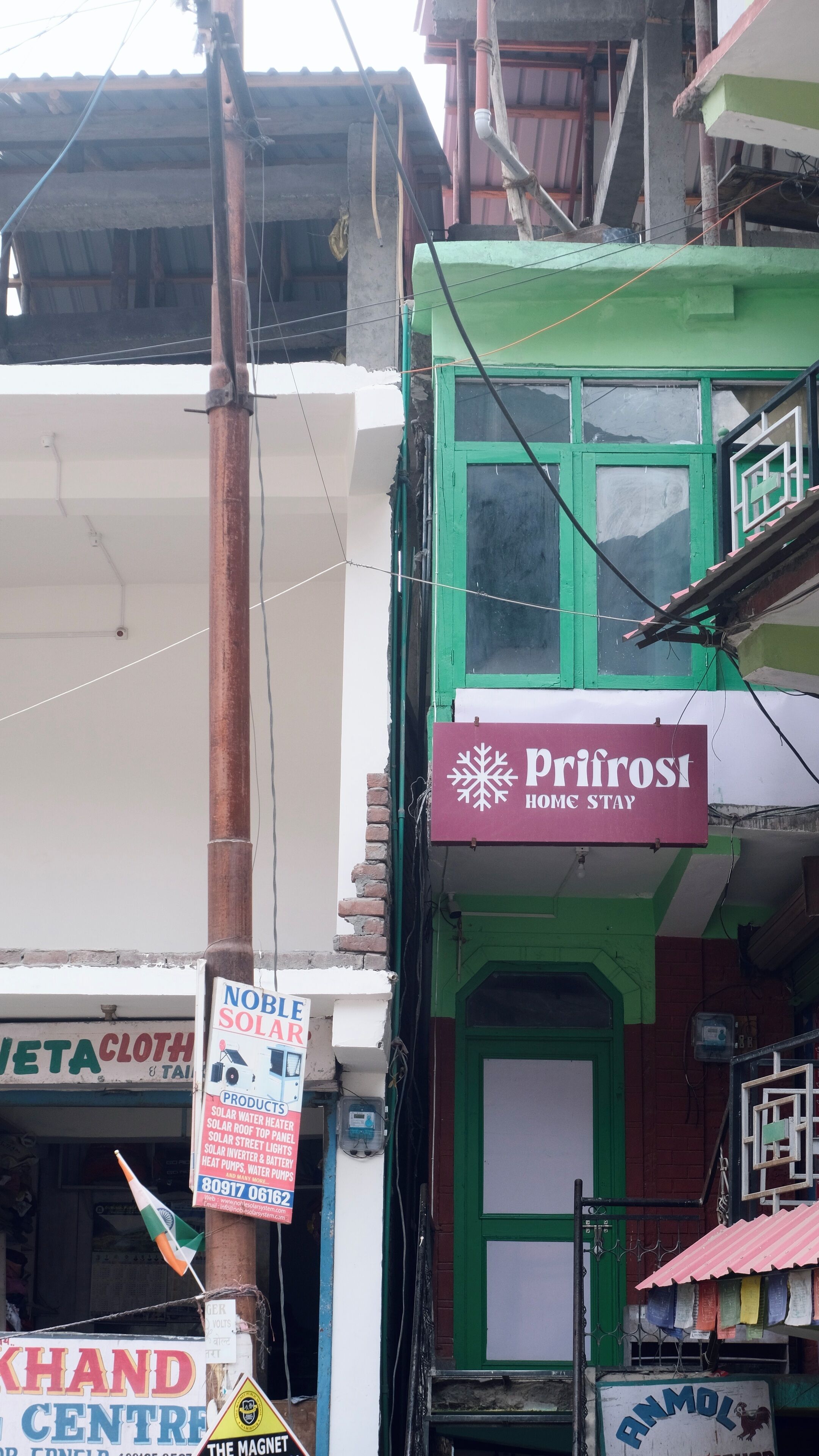 Mặt tiền nơi lưu trú