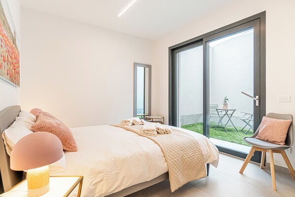 1 chambre, lit parapluie, Wi-Fi gratuit, draps fournis