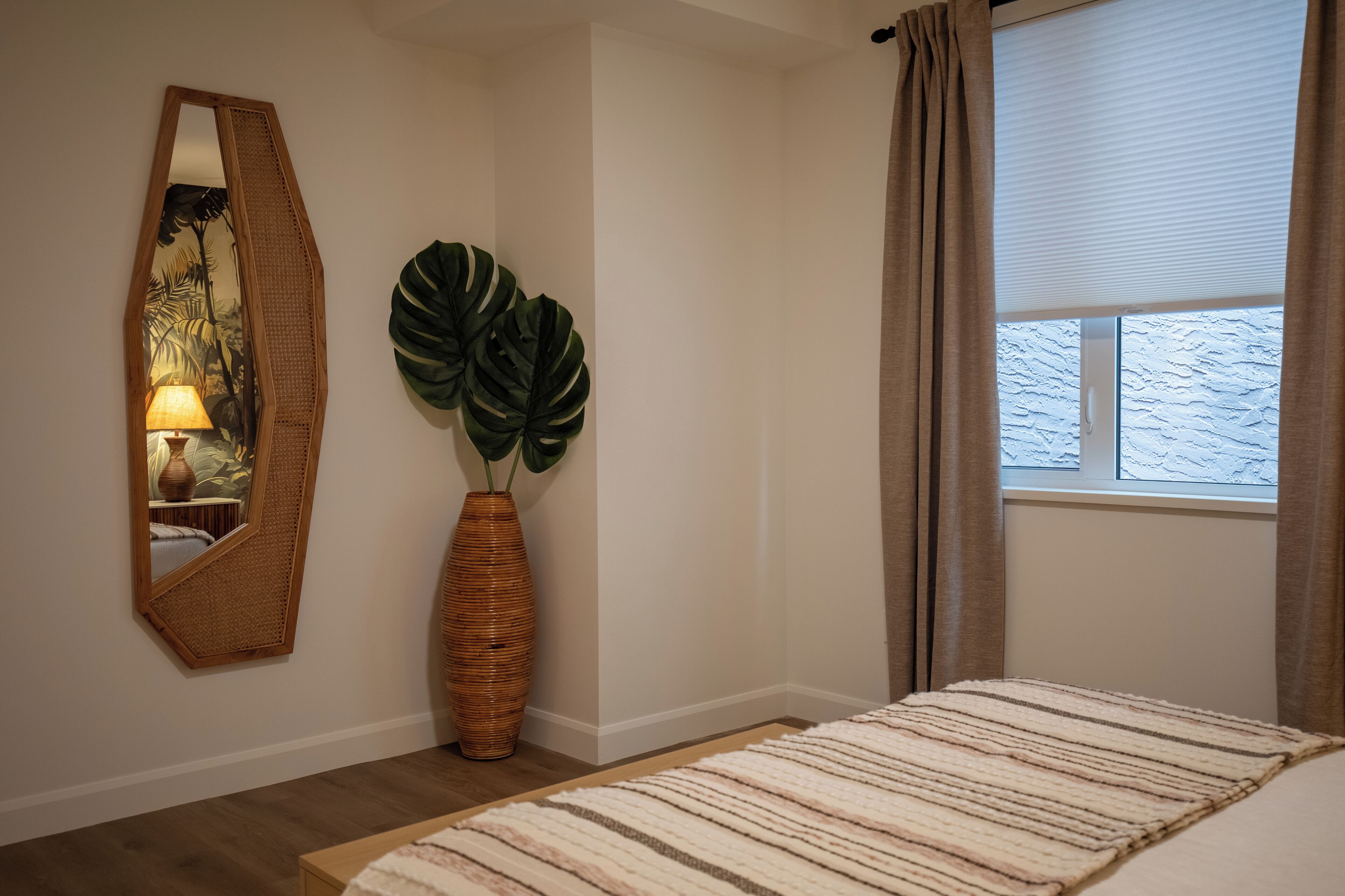 1 bedroom, iron/ironing board, internet, bed sheets