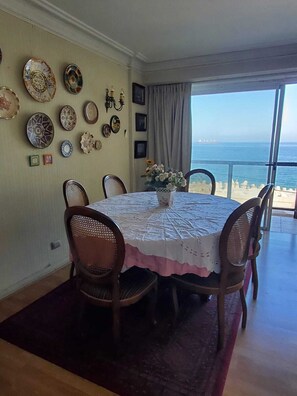 Dining - Ocean view apartment (Viña del Mar)