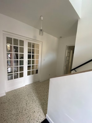 Interior - House with veranda and garden 500m from the Canal du Midi (Labastide-d'Anjou)