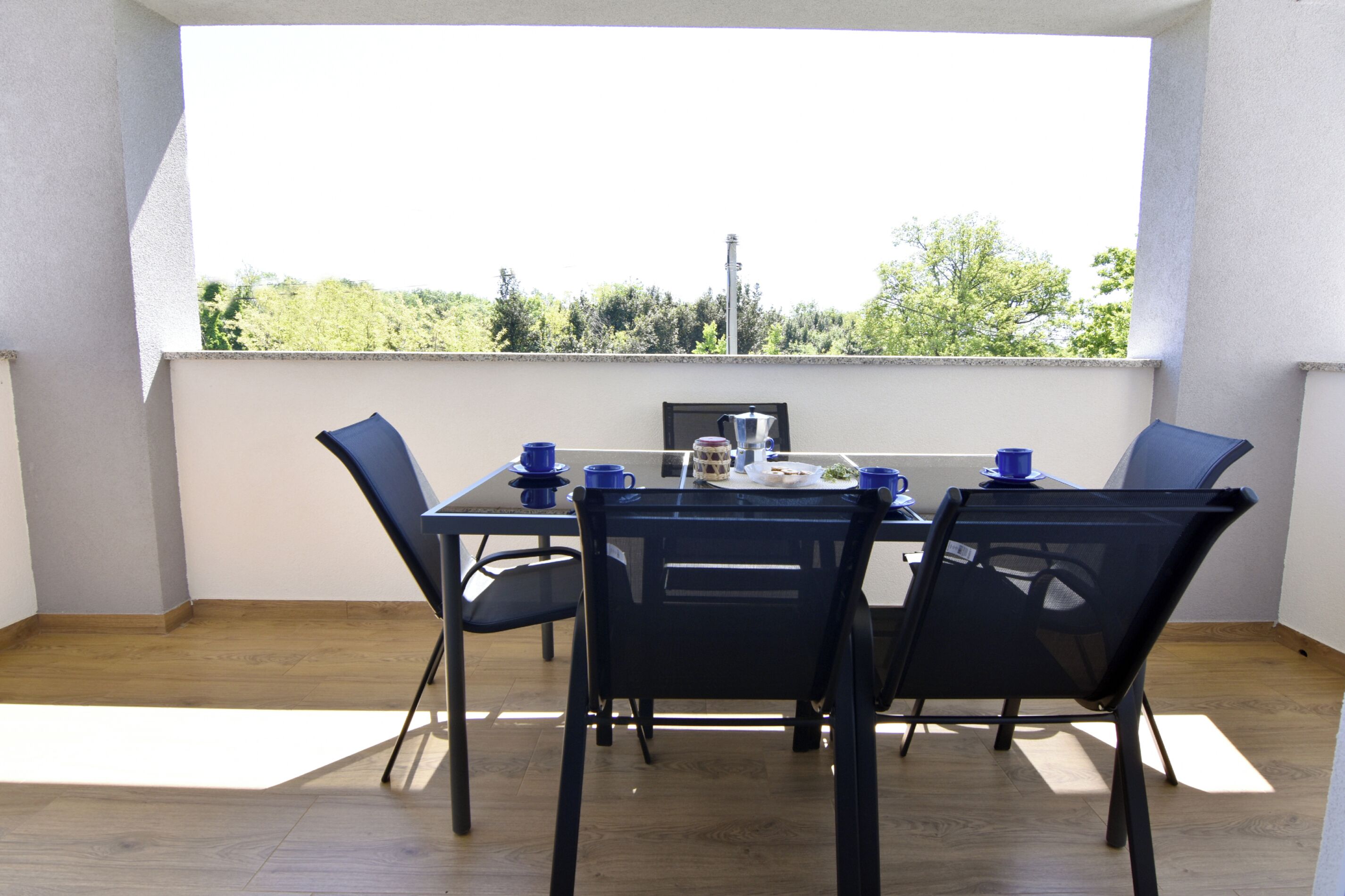 Apartment, 2 Bedrooms, Patio, Garden View | Dining room