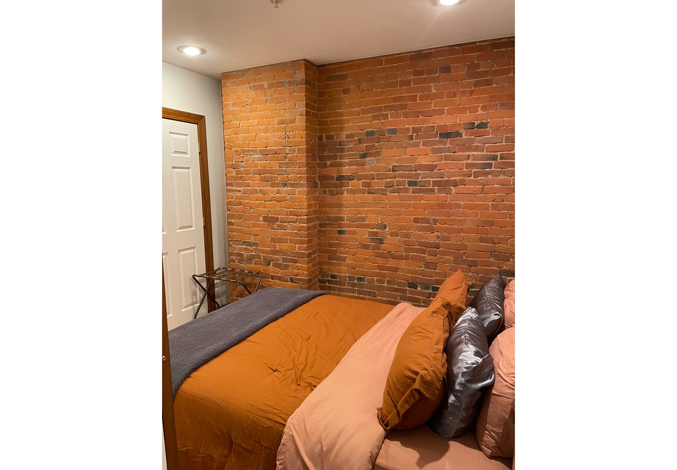 Bügeleisen/Bügelbrett, WLAN, Bettwäsche