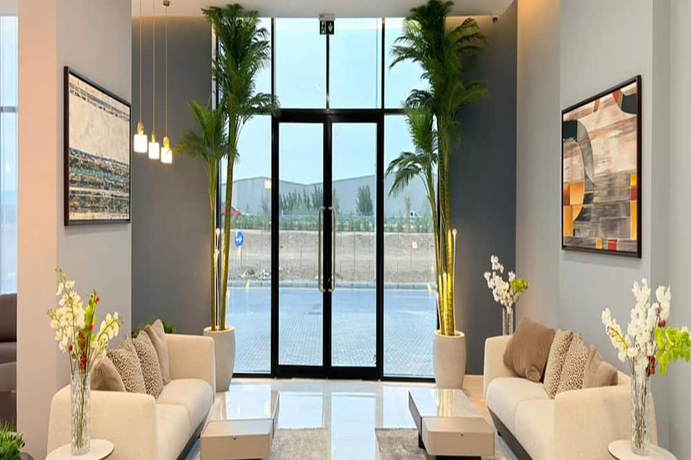 Luxury Apartment with Pool Gym