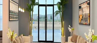 Luxury Apartment with Pool Gym