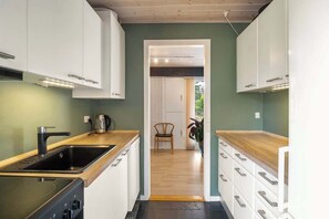 Fridge, microwave, stovetop, electric kettle