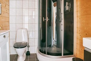 تجهيزات دش، مستلزمات مجانية للعناية الشخصية، مناشف