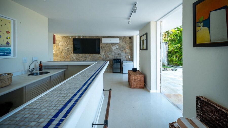 Angra - Mombaça | Mansão Espetacular Beira-Mar, 7 Suites - por Casapē Rio