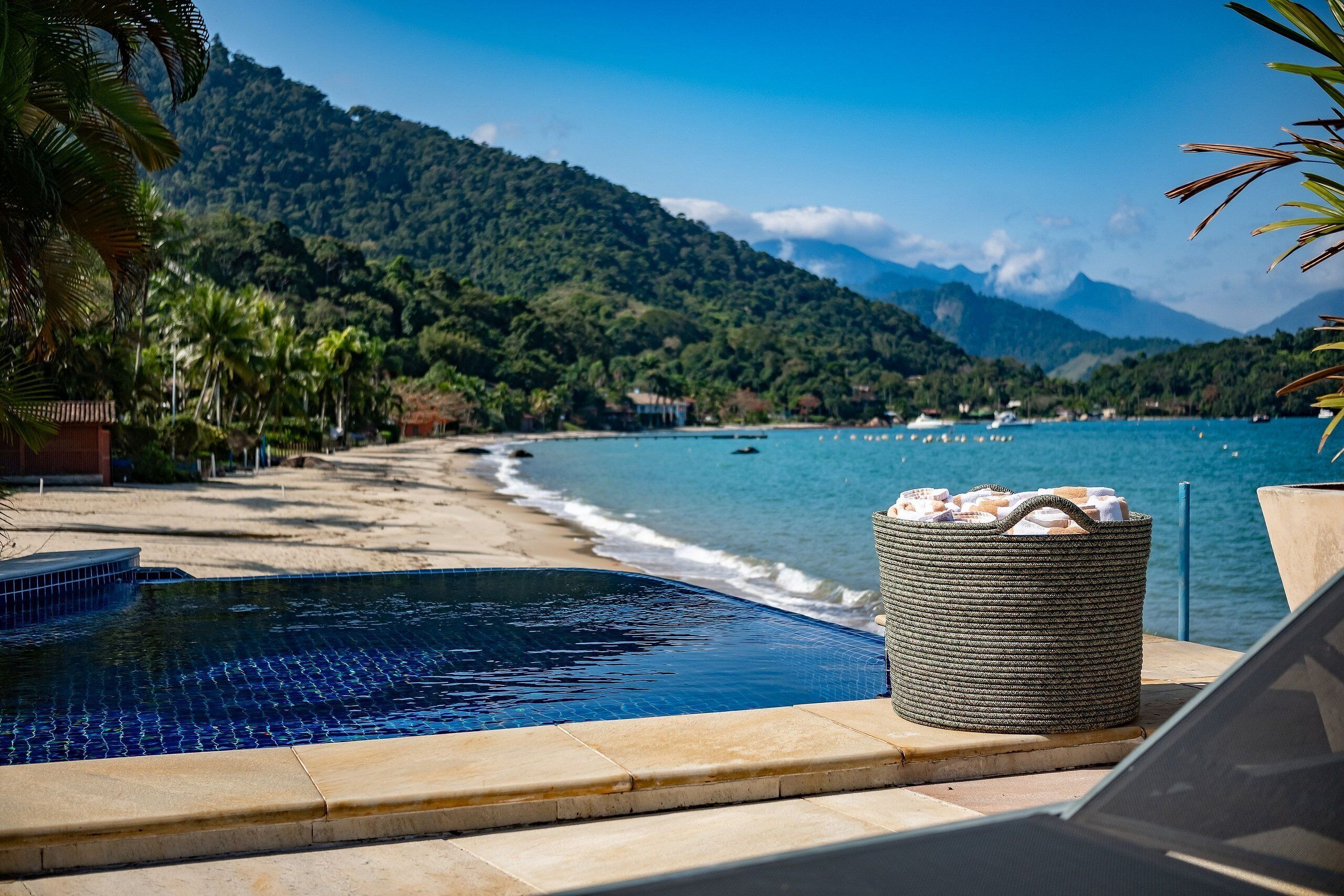 Vila básica | Piscina | Piscina externa