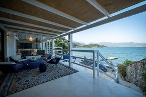 Eenvoudige villa | Terras