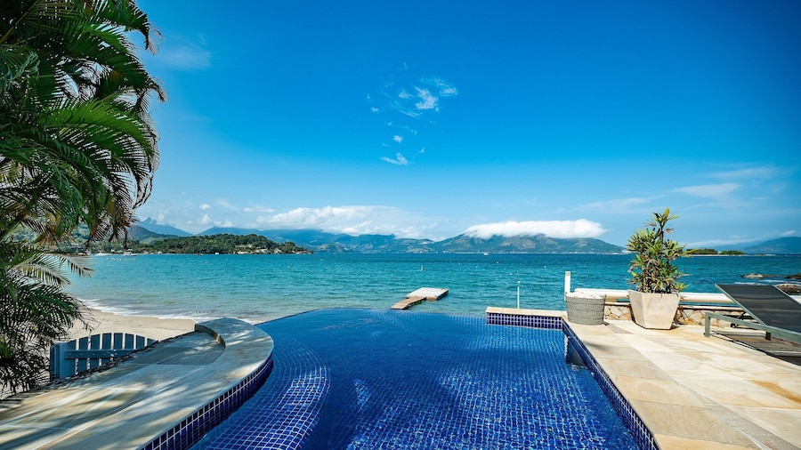 Angra - Mombaça | Mansão Espetacular Beira-Mar, 7 Suites - por Casapē Rio