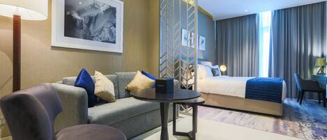 Tallelokero huoneessa, silitysrauta/-lauta, ilmainen Wi-Fi