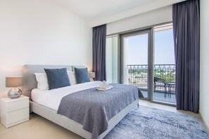 Iron/ironing board, free WiFi, bed sheets - Cozy 2BR in Zaabeel Second (Dubai)