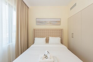 In-room safe, iron/ironing board, free WiFi, bed sheets - Charming 1 br in Dubai Hills (Dubai)