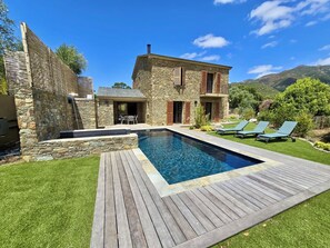 Pool - House U Pétra pool / 10 pers. (Oletta)