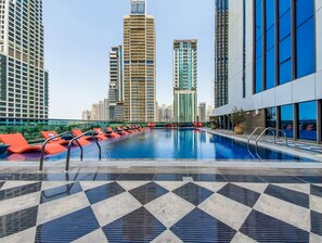 Pool - Amazing - 1BR in JLT (Dubai)