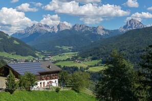 Exterior - Holiday Home 'Golserhof' with Mountain View, Shared Terrace and Wi-Fi (Monguelfo-Tesido BZ)