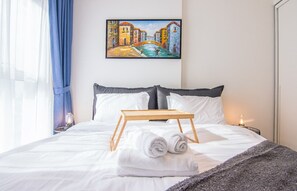 In-room safe, free WiFi, bed sheets