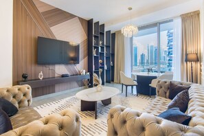 TV - Marina View- 1br in Stella Maris (Dubai)