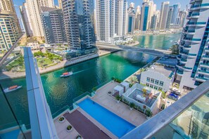 Pool - Marina View- 1br in Stella Maris (Dubai)
