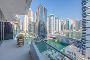 Property grounds - Marina View- 1br in Stella Maris (Dubai)