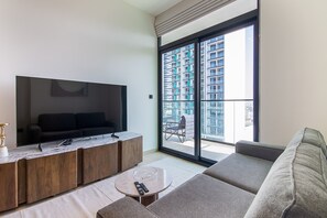 TV - Brand New 1 Bedroom in JVC (Dubai)