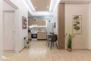 Dining - Danae's - Luxury & Modern Apartment in Egaleo-Athens (Egaleo)
