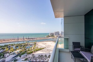 Property grounds - 2BR with Sea View in JBR (Dubai)