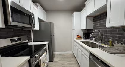 Cozy Stay in Beaumont’s Westend 2BR sleeps 6!