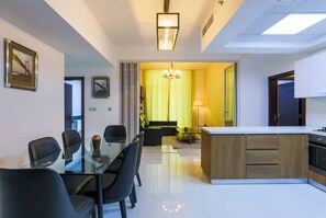 Dining - Glamz 213 (Dubai)