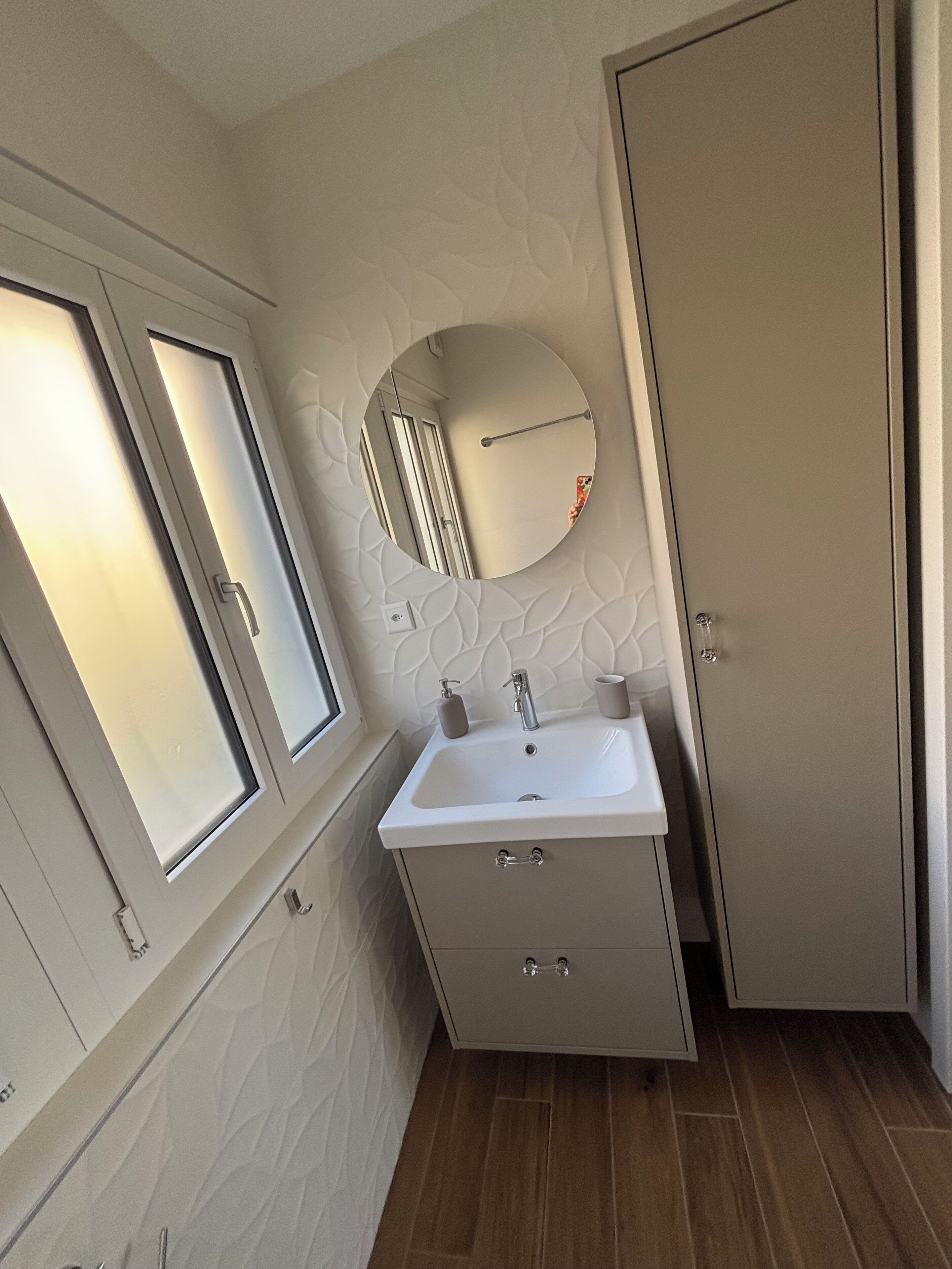 淋浴设施、吹风机、毛巾、肥皂