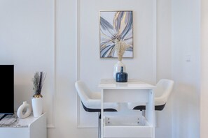 Dining - Cozy Studio in Carson  A, Damac Hills (Dubai)