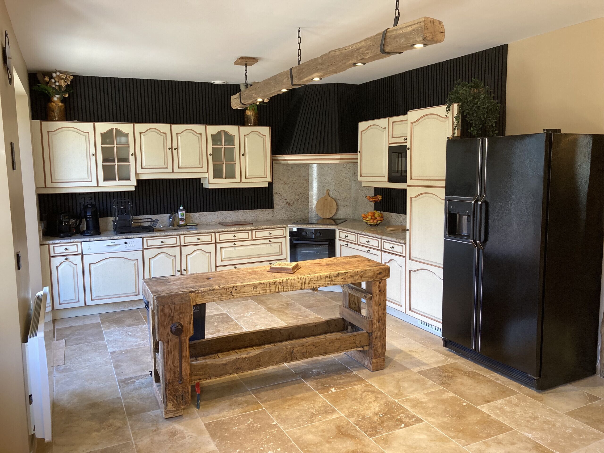 Réfrigérateur, micro-ondes, four, lave-vaisselle