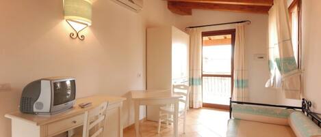 Appartement, balcon, vue jardin | Salle de séjour